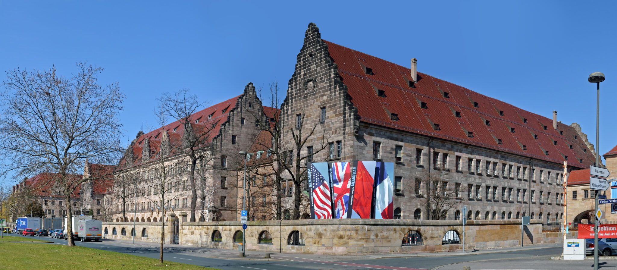 Het Paleis van Justitie in Neurenberg, waar de processen plaatsvonden. Bron: André Karwath, bron: Wikipedia Commons[